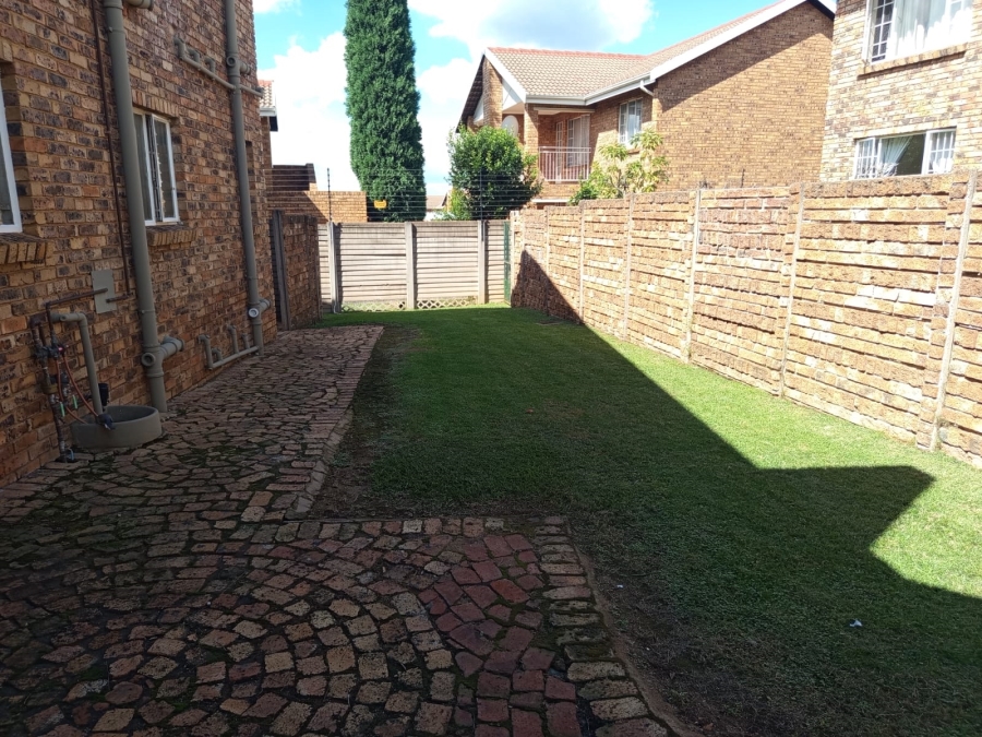 2 Bedroom Property for Sale in Highveld Gauteng