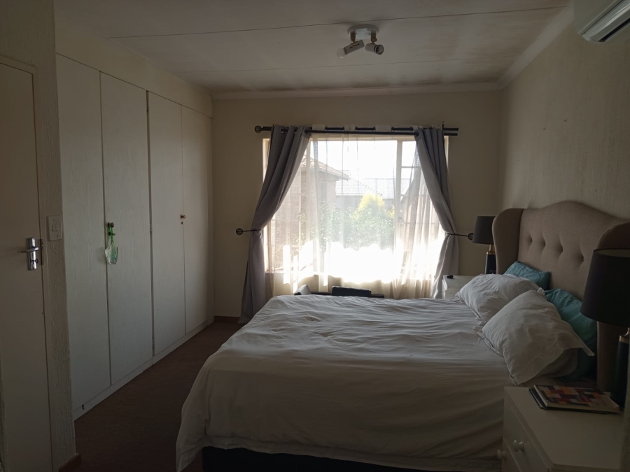 2 Bedroom Property for Sale in Highveld Gauteng