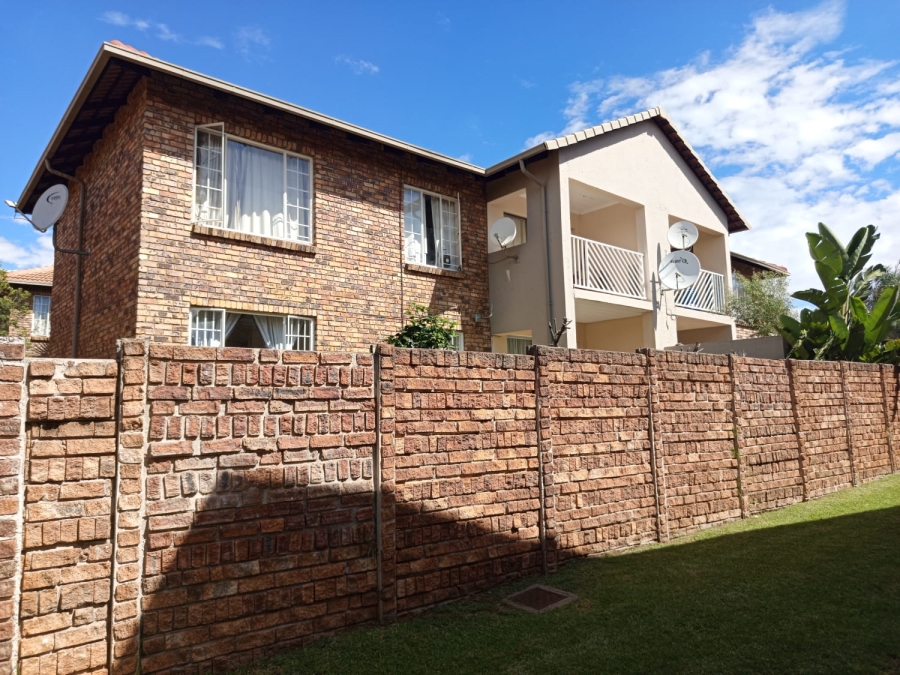 2 Bedroom Property for Sale in Highveld Gauteng