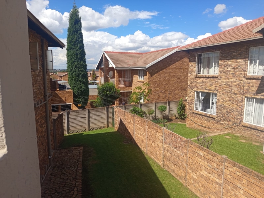 2 Bedroom Property for Sale in Highveld Gauteng