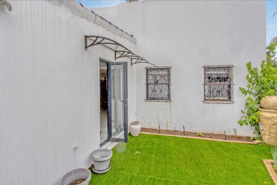 3 Bedroom Property for Sale in Strathavon Gauteng