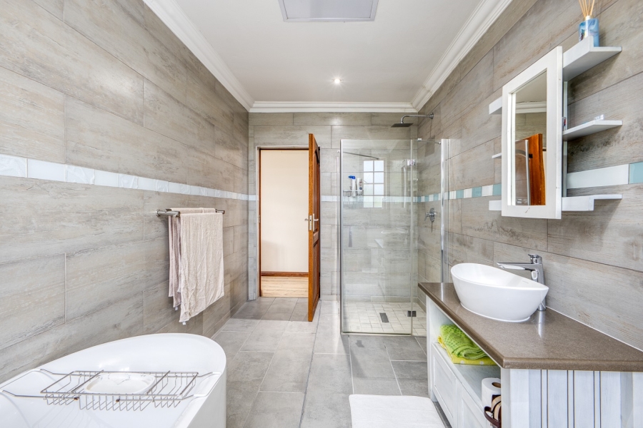 5 Bedroom Property for Sale in Bryanston Gauteng
