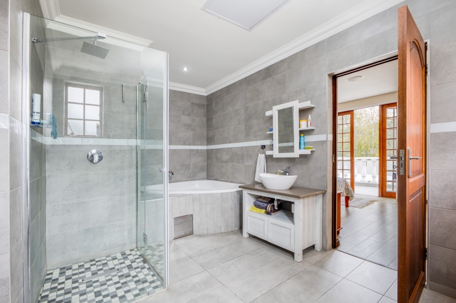5 Bedroom Property for Sale in Bryanston Gauteng