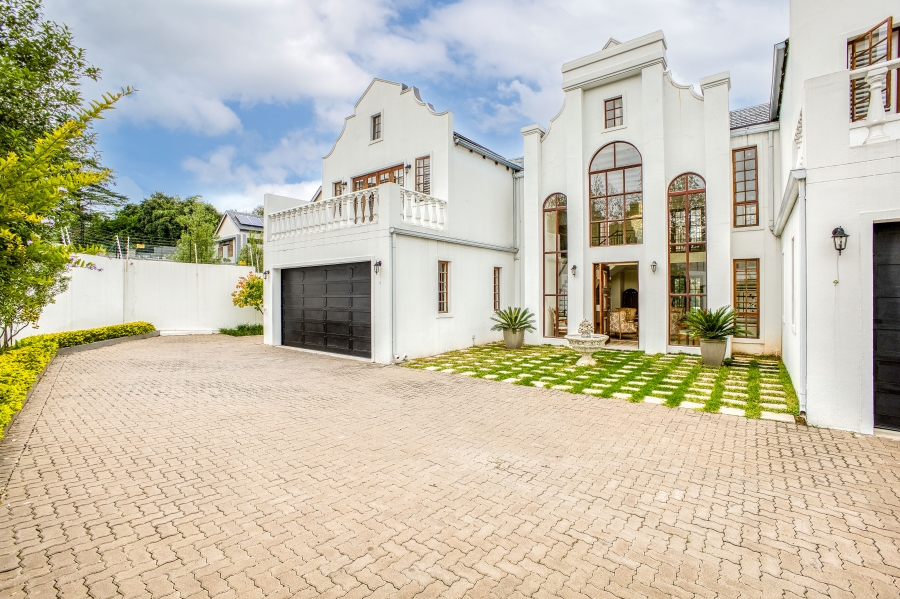 5 Bedroom Property for Sale in Bryanston Gauteng