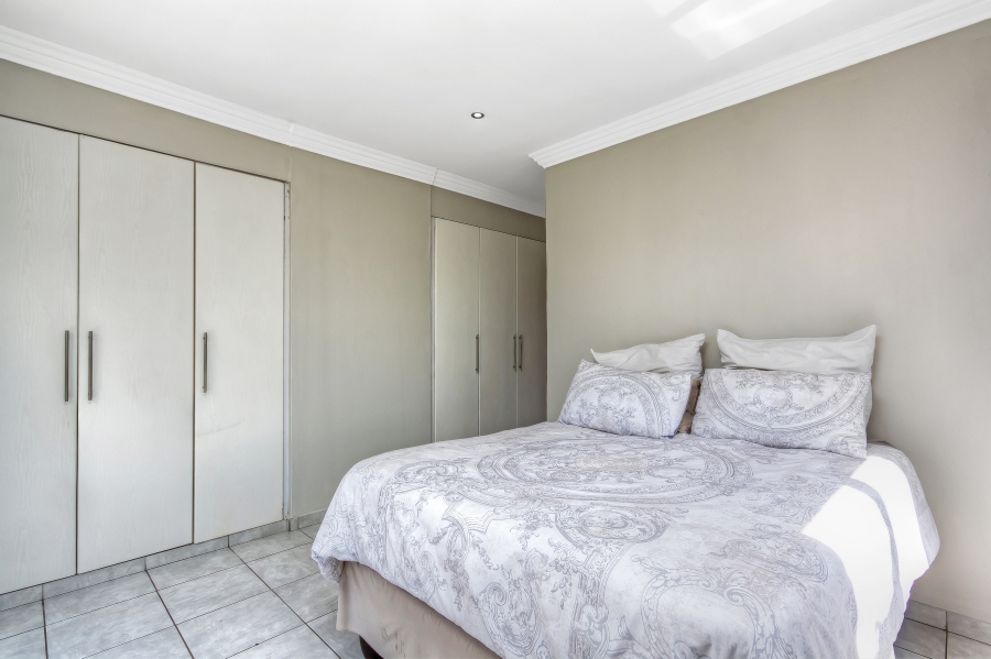 5 Bedroom Property for Sale in Valley View Estate Gauteng