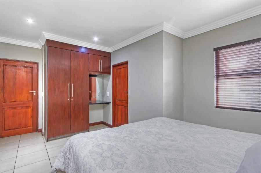 5 Bedroom Property for Sale in Valley View Estate Gauteng