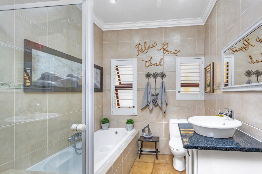 3 Bedroom Property for Sale in Halfway Gardens Gauteng