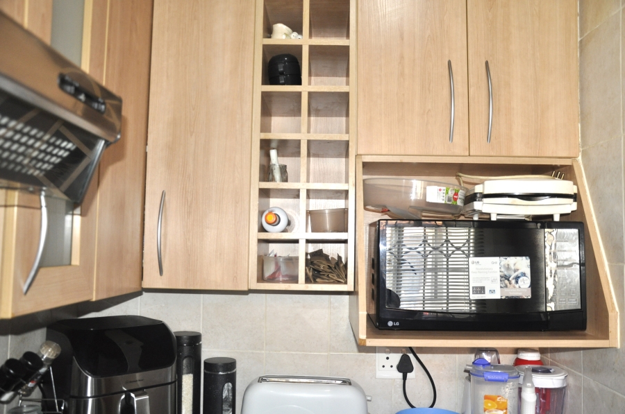 2 Bedroom Property for Sale in Erand Gardens Gauteng