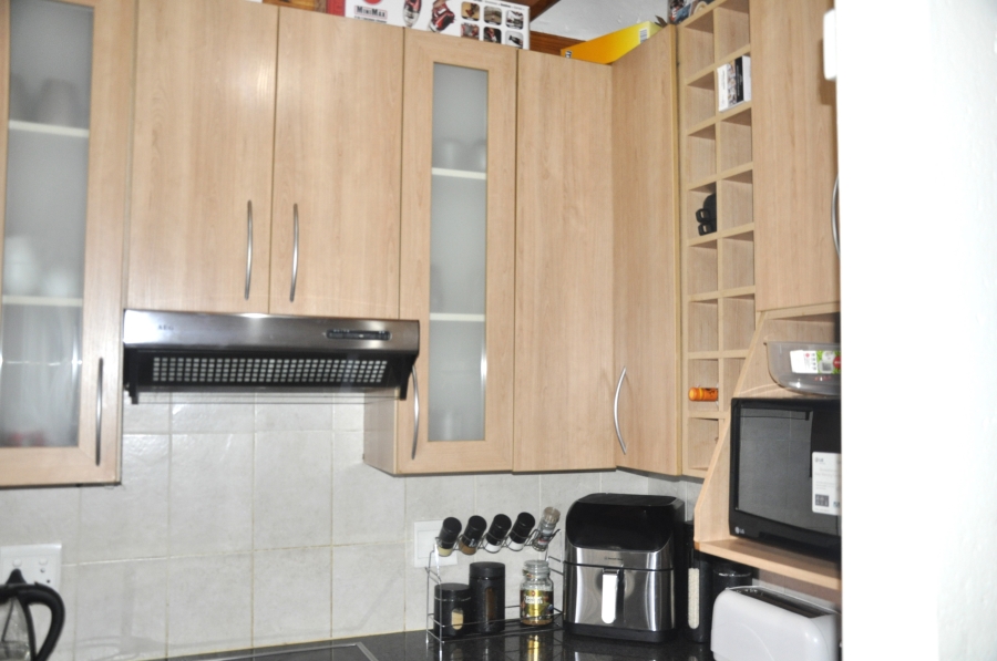 2 Bedroom Property for Sale in Erand Gardens Gauteng