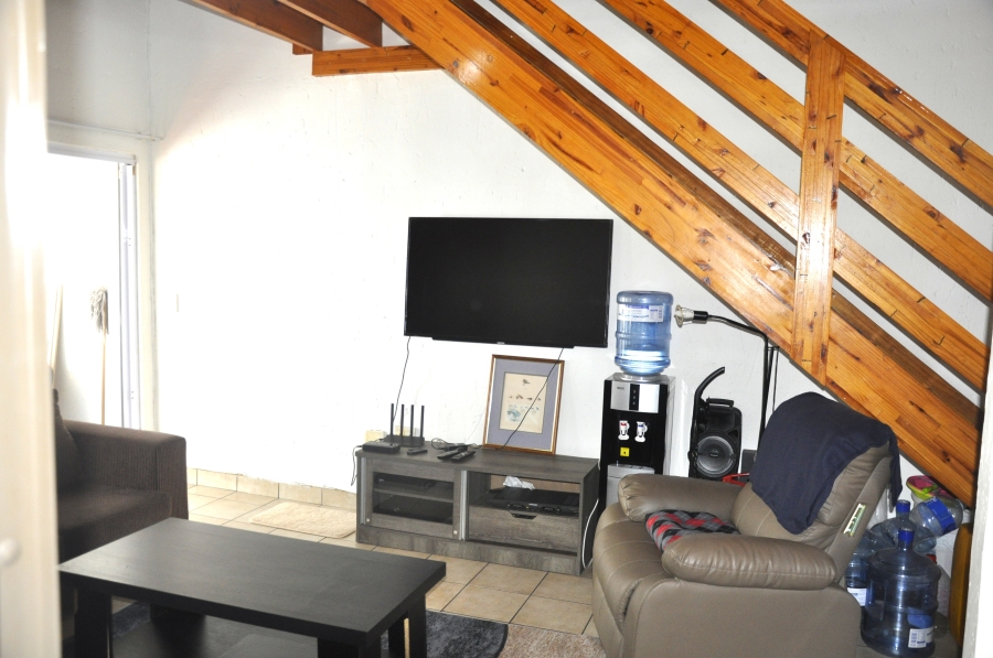 2 Bedroom Property for Sale in Erand Gardens Gauteng