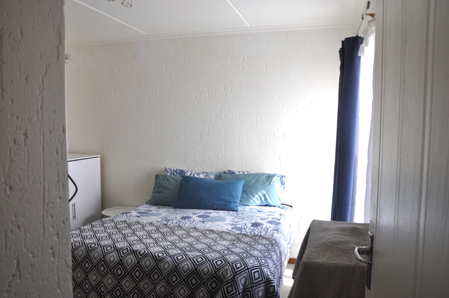 2 Bedroom Property for Sale in Erand Gardens Gauteng