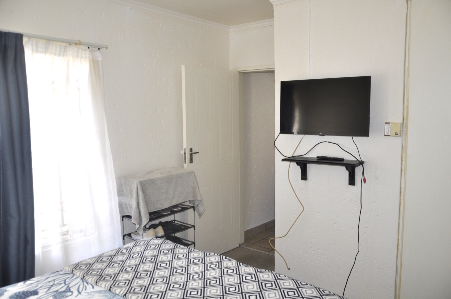 2 Bedroom Property for Sale in Erand Gardens Gauteng