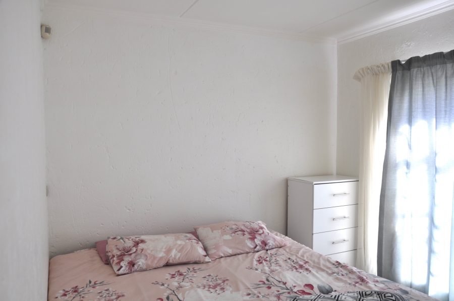 2 Bedroom Property for Sale in Erand Gardens Gauteng