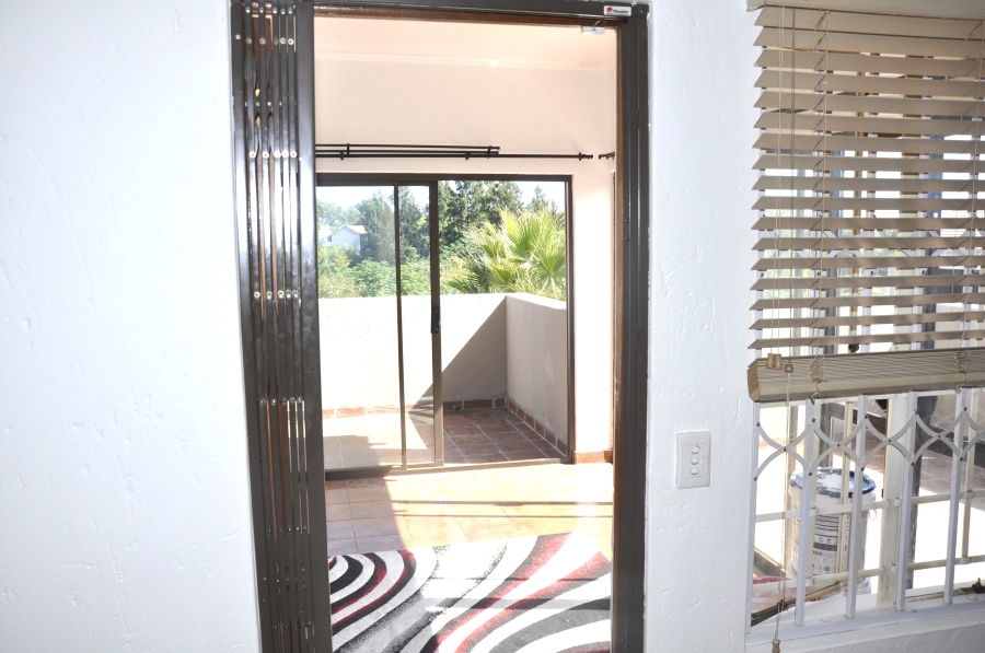 2 Bedroom Property for Sale in Erand Gardens Gauteng