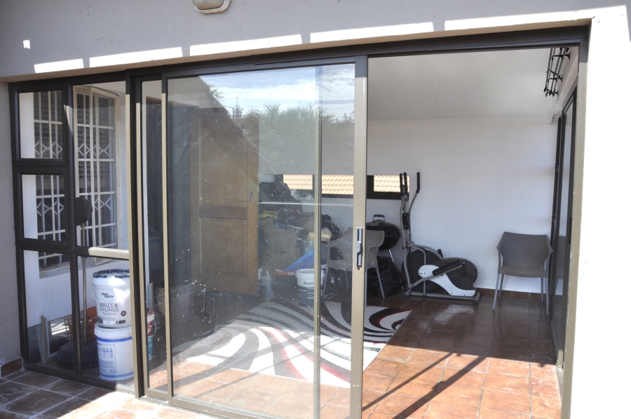 2 Bedroom Property for Sale in Erand Gardens Gauteng