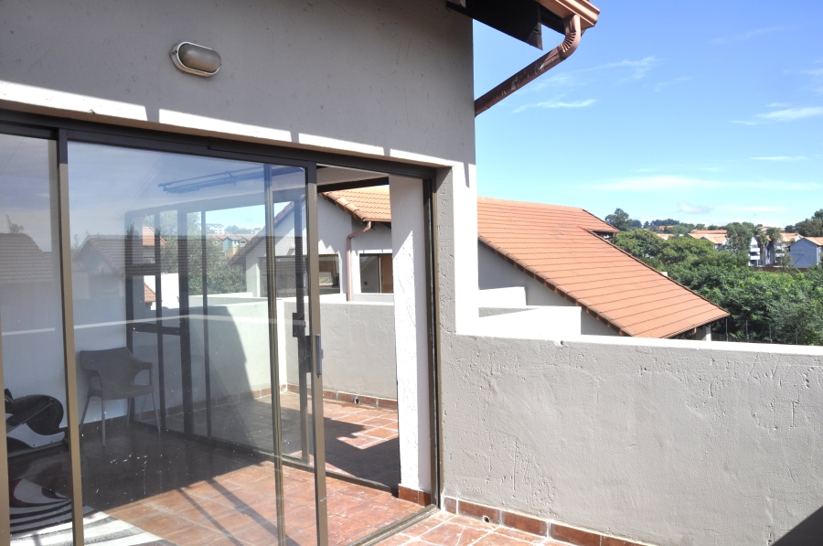 2 Bedroom Property for Sale in Erand Gardens Gauteng