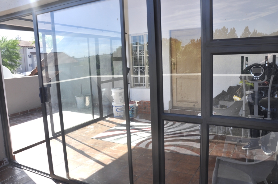 2 Bedroom Property for Sale in Erand Gardens Gauteng