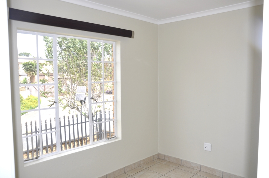 3 Bedroom Property for Sale in Erand Gardens Gauteng