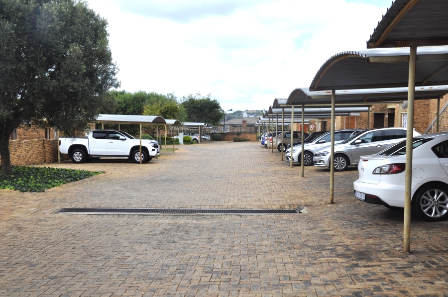 3 Bedroom Property for Sale in Erand Gardens Gauteng