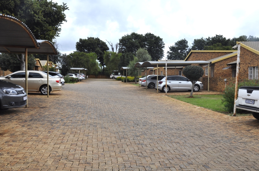 3 Bedroom Property for Sale in Erand Gardens Gauteng