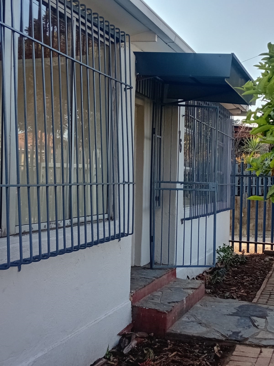To Let 4 Bedroom Property for Rent in Lewisham Gauteng