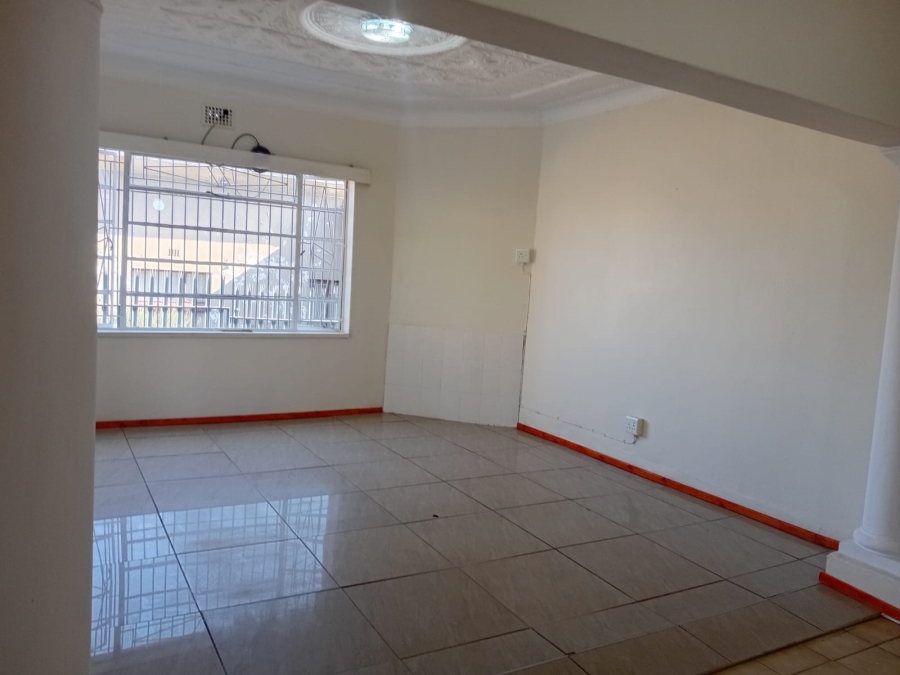 To Let 4 Bedroom Property for Rent in Lewisham Gauteng
