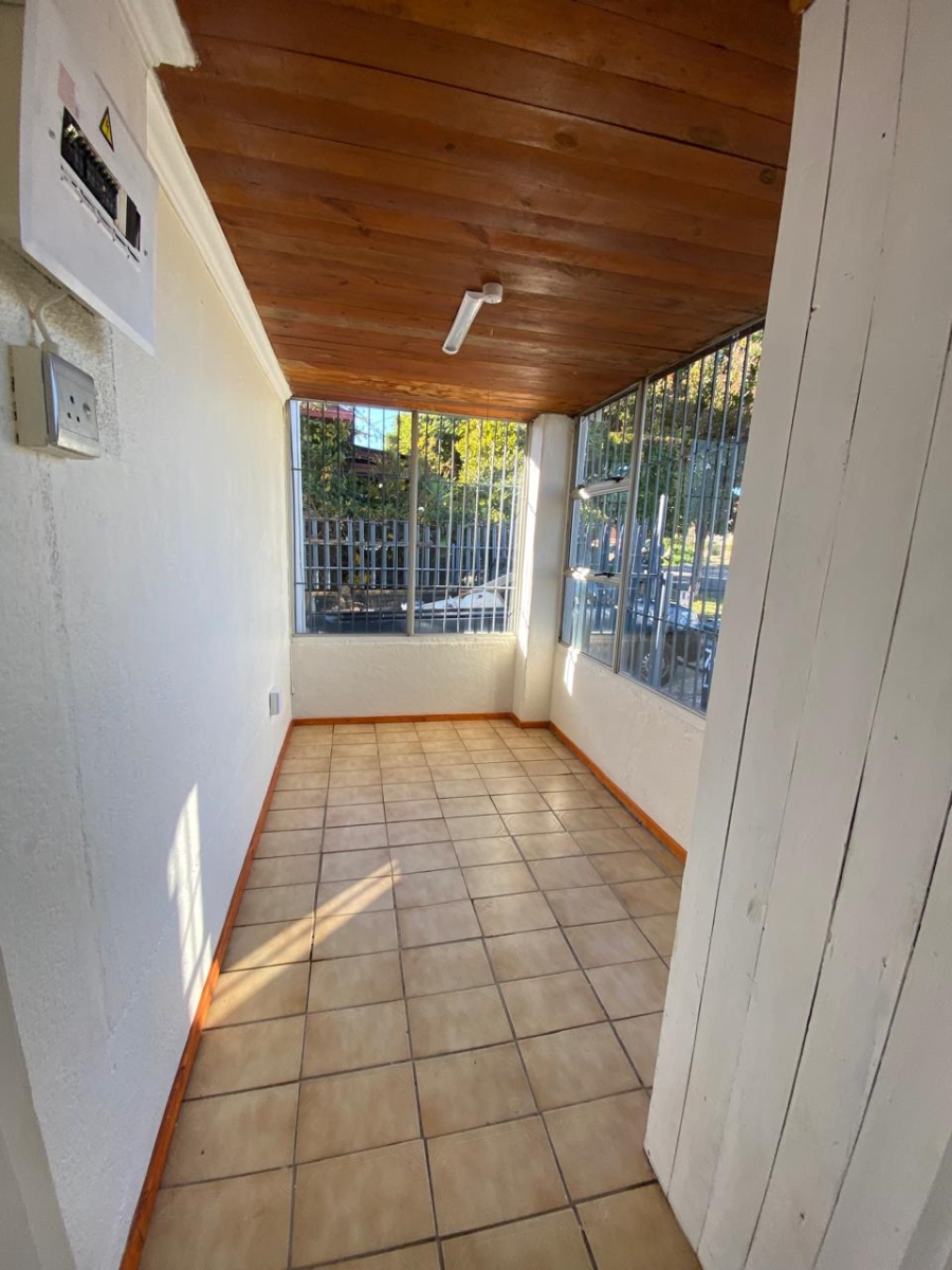 To Let 4 Bedroom Property for Rent in Lewisham Gauteng