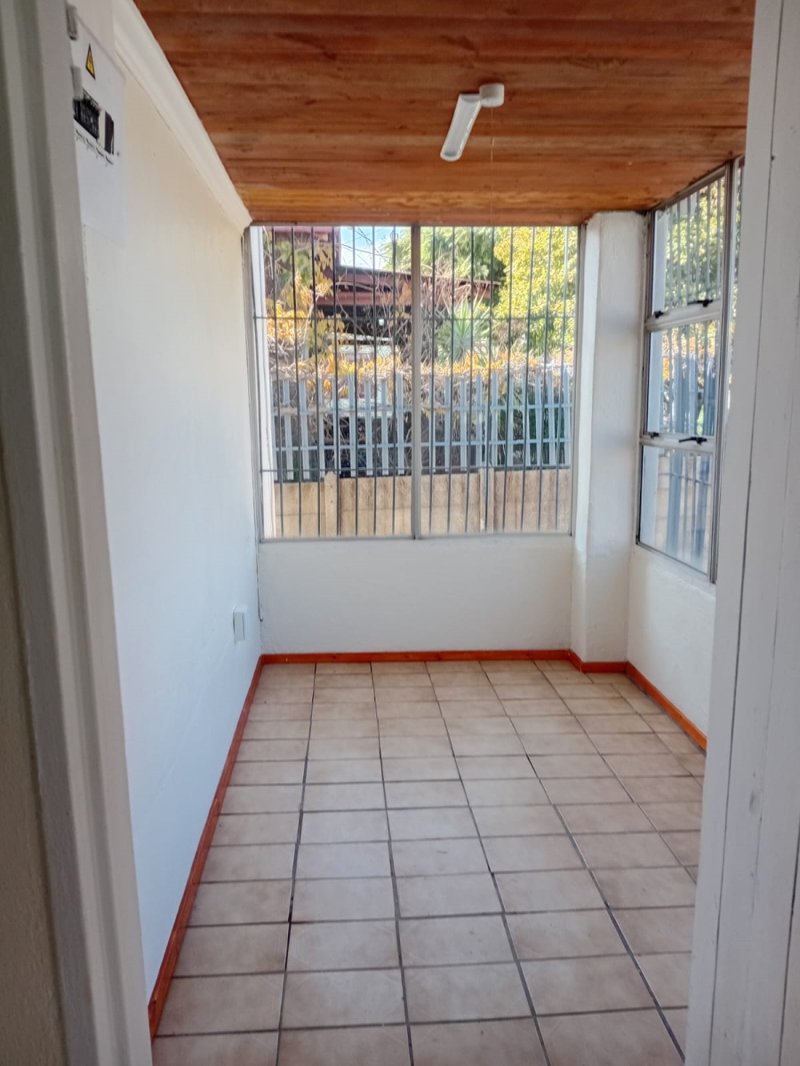 To Let 4 Bedroom Property for Rent in Lewisham Gauteng