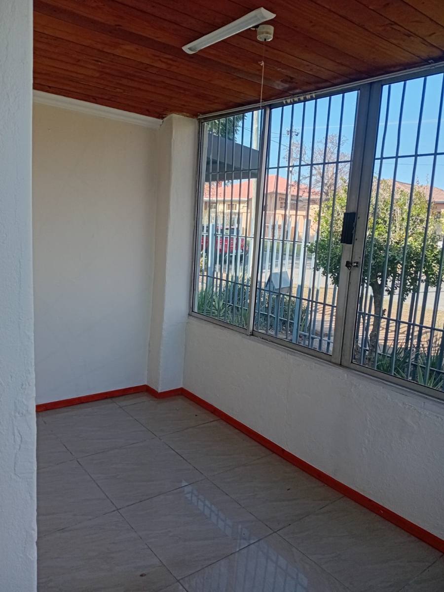 To Let 4 Bedroom Property for Rent in Lewisham Gauteng