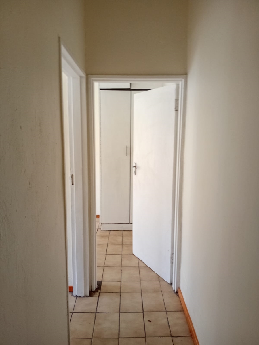 To Let 4 Bedroom Property for Rent in Lewisham Gauteng