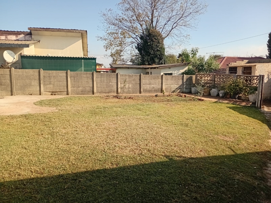 To Let 4 Bedroom Property for Rent in Lewisham Gauteng