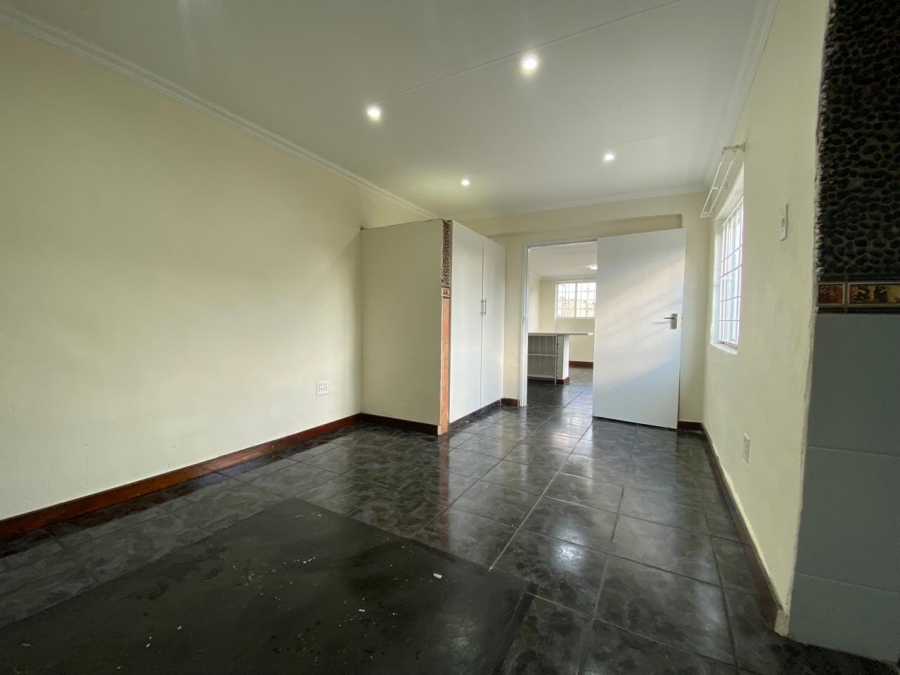 To Let 4 Bedroom Property for Rent in Lewisham Gauteng