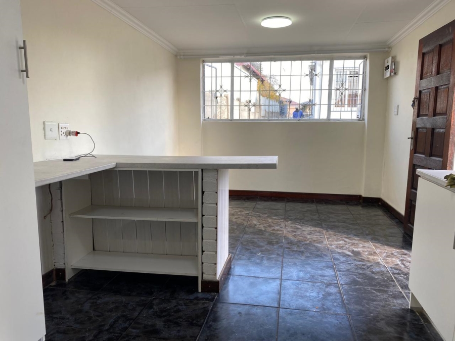 To Let 4 Bedroom Property for Rent in Lewisham Gauteng