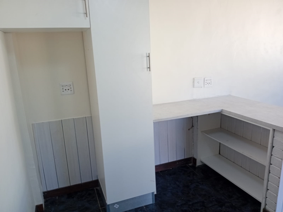 To Let 4 Bedroom Property for Rent in Lewisham Gauteng