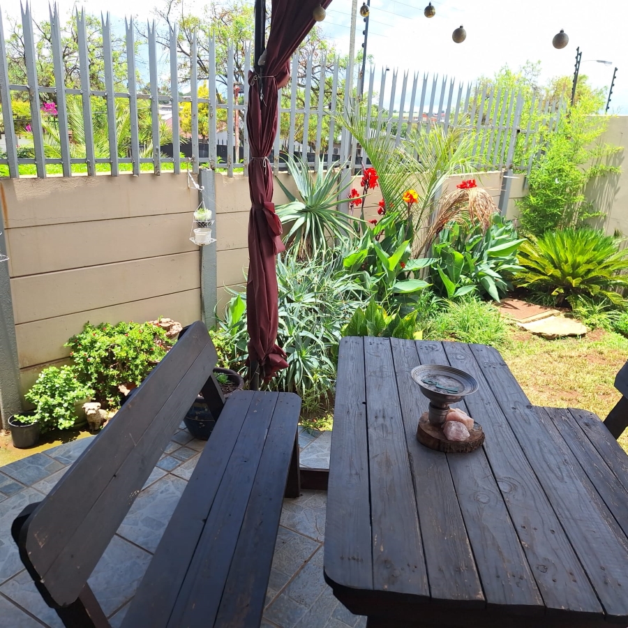 3 Bedroom Property for Sale in Reefhaven Gauteng