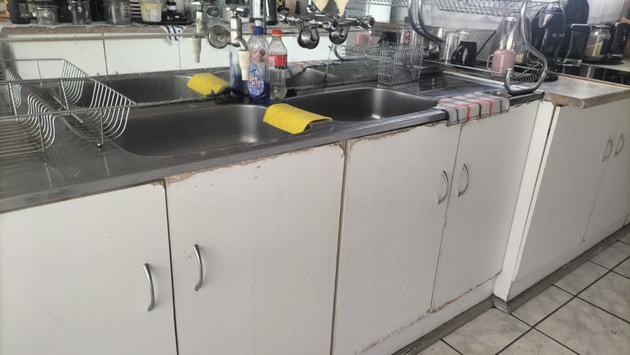4 Bedroom Property for Sale in Randgate Gauteng