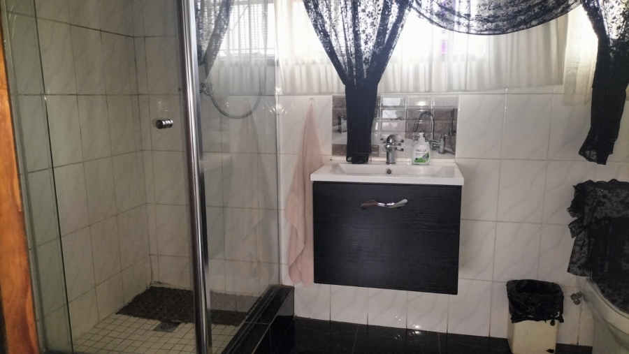 4 Bedroom Property for Sale in Randgate Gauteng
