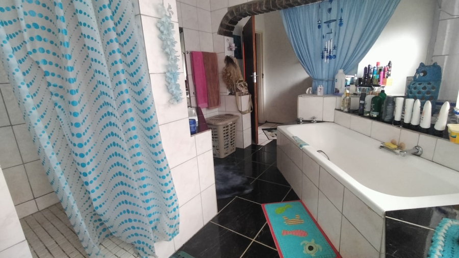 4 Bedroom Property for Sale in Randgate Gauteng