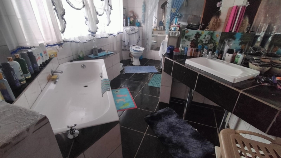 4 Bedroom Property for Sale in Randgate Gauteng