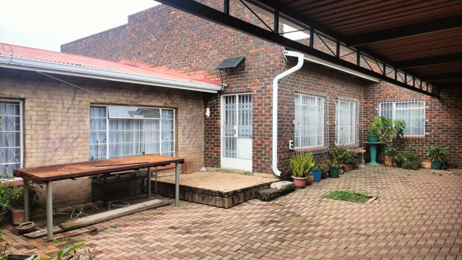 4 Bedroom Property for Sale in Randgate Gauteng