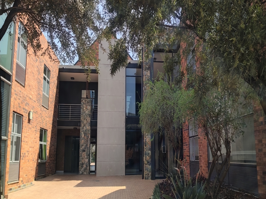 To Let Commercial Property for Rent in Cresta Gauteng