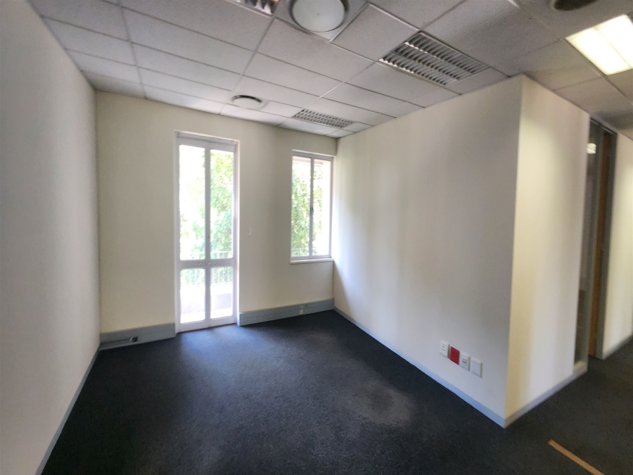 To Let Commercial Property for Rent in Wierda Valley Gauteng