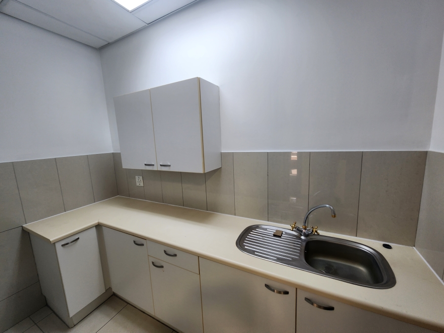 To Let Commercial Property for Rent in Chislehurston Gauteng