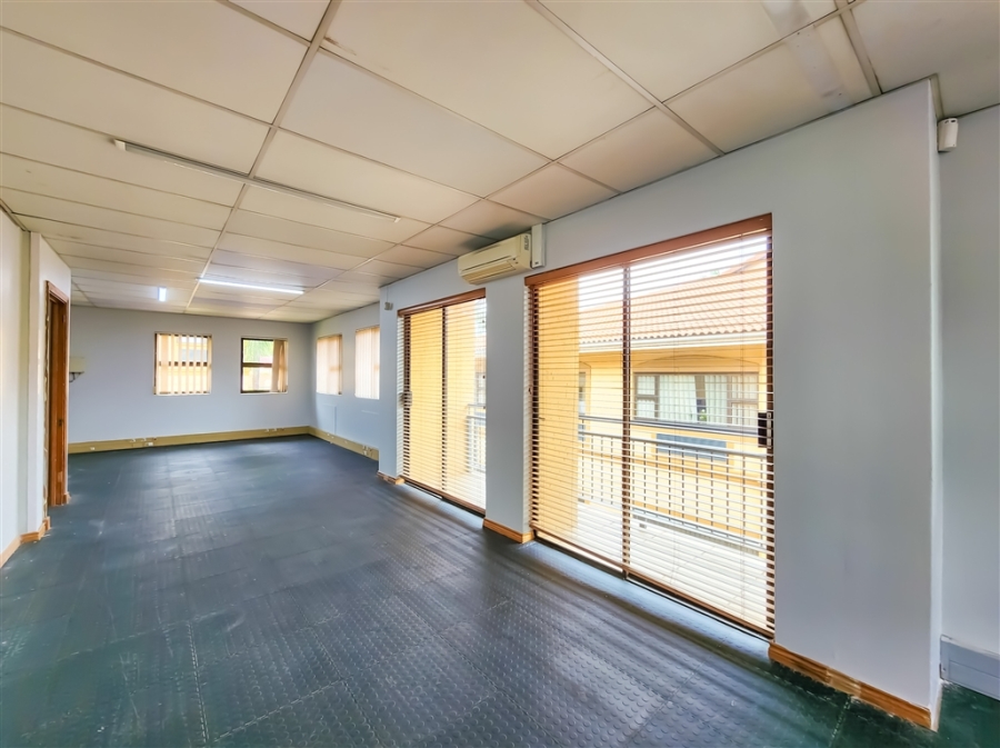 To Let Commercial Property for Rent in Allens Nek Gauteng