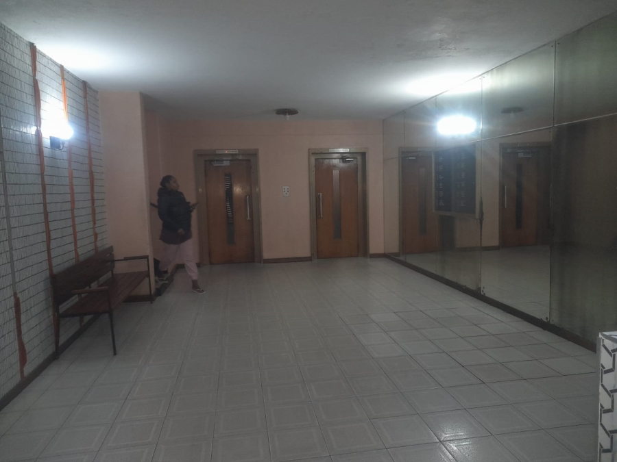 2 Bedroom Property for Sale in Berea Gauteng