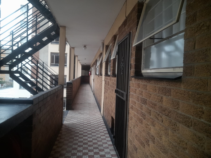 2 Bedroom Property for Sale in Berea Gauteng