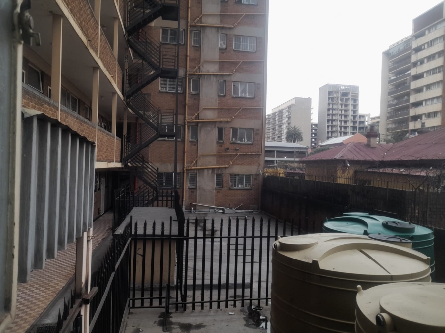 2 Bedroom Property for Sale in Berea Gauteng