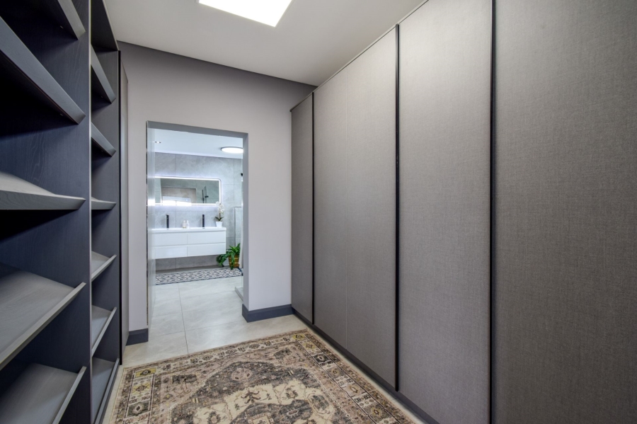 4 Bedroom Property for Sale in Midstream Heights Gauteng