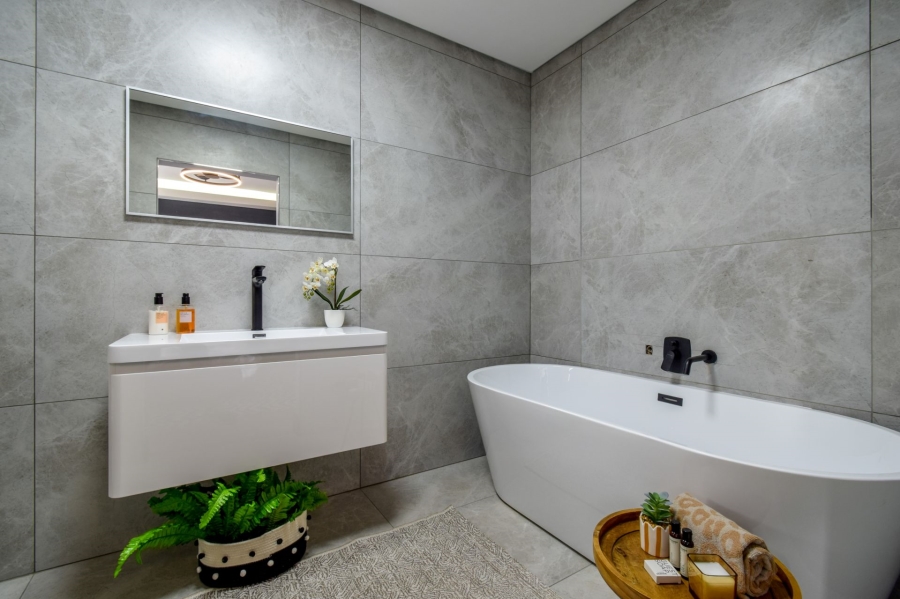 4 Bedroom Property for Sale in Midstream Heights Gauteng