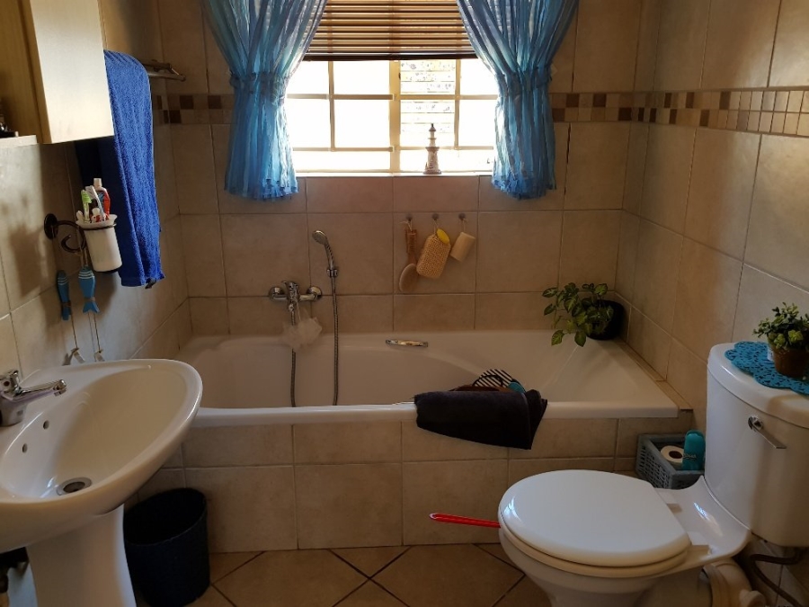 3 Bedroom Property for Sale in Annlin Gauteng